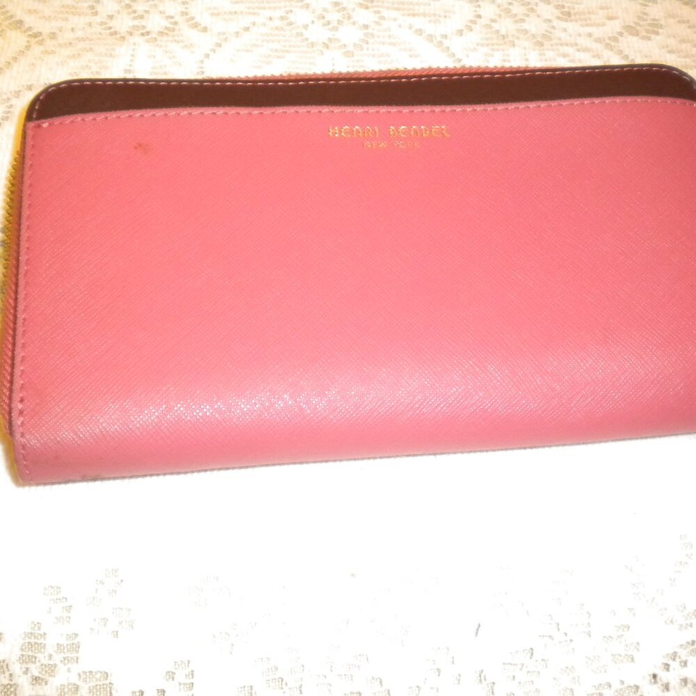 Henri Bendel Zip Around Wallet